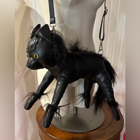 Dolls Kill Hexed Kitty faux leather crossbody bag - Picture 5 of 12